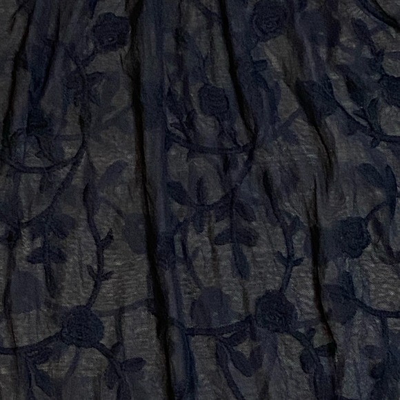 Torrid Black Lace Top Women's 1X Sheer Floral Romantic Gothic Chic - Picture 5 of 6